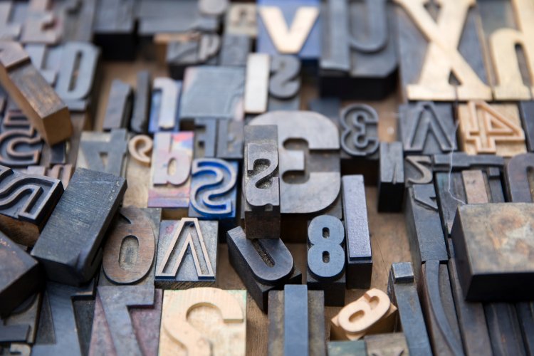 vintage-old-printing-letters